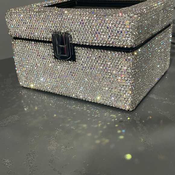 Jewelry box - Picture 3 of 3